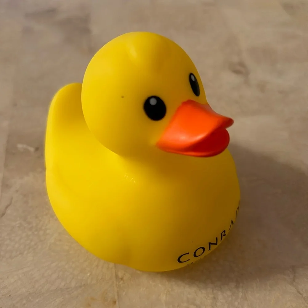 NEW Conrad Hotel Hong Kong Hilton Yellow Rubber Duck Toy Small